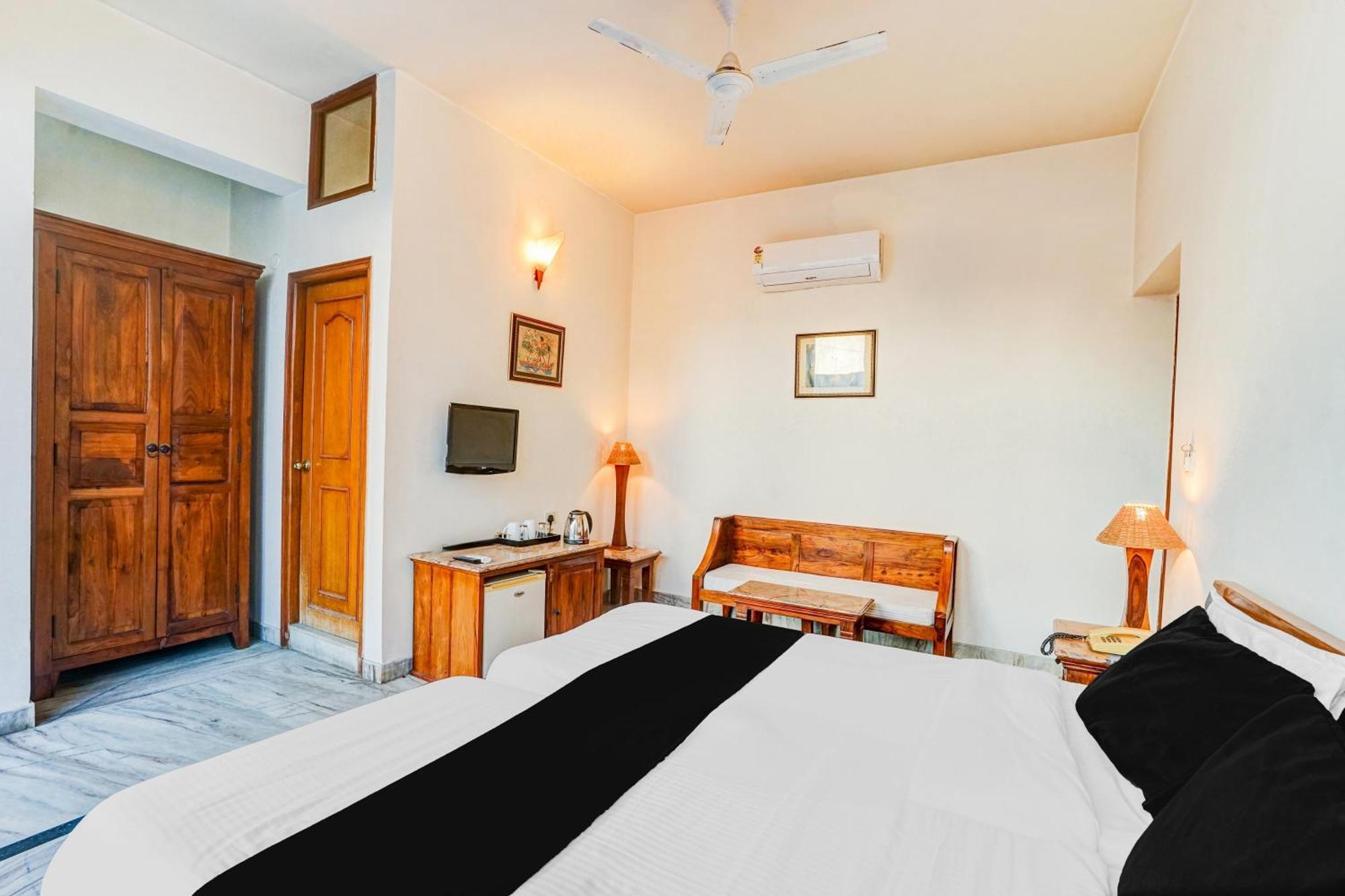 OYO 27041 Hotel Luna Rosa Divisione di Divisione di Jaipur Esterno foto