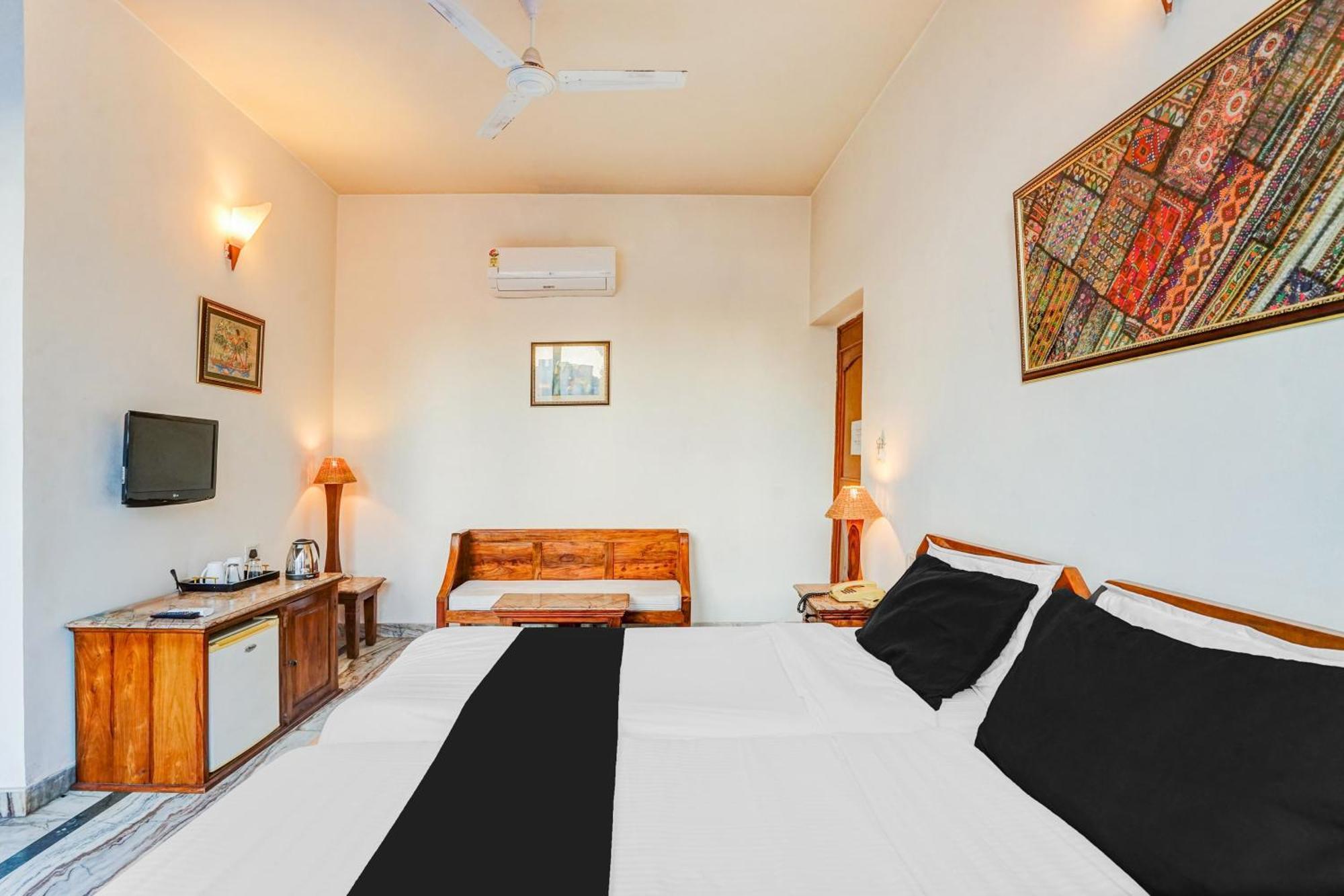 OYO 27041 Hotel Luna Rosa Divisione di Divisione di Jaipur Esterno foto